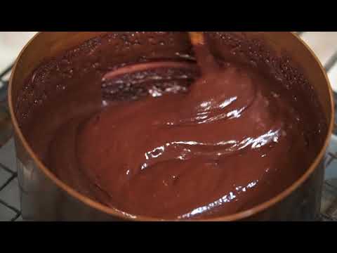 فيديو: كيفية صنع شوكولاتة الحليب