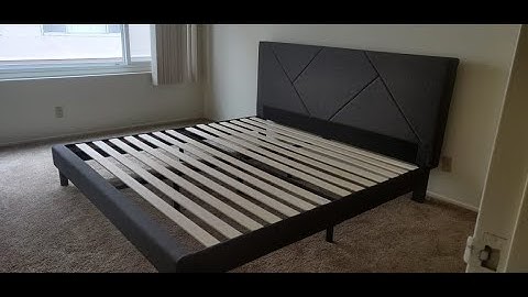 Zinus Judy Upholstered Platform Bed Frame, King Bed Assemble