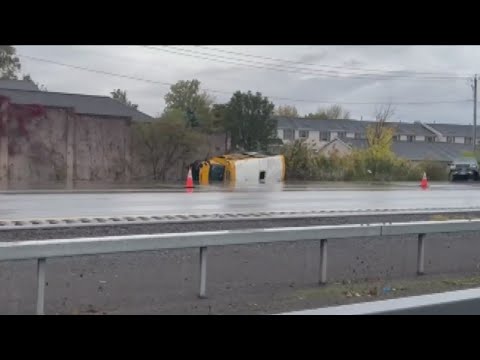 School bus crash sends students to the hospital - YouTube