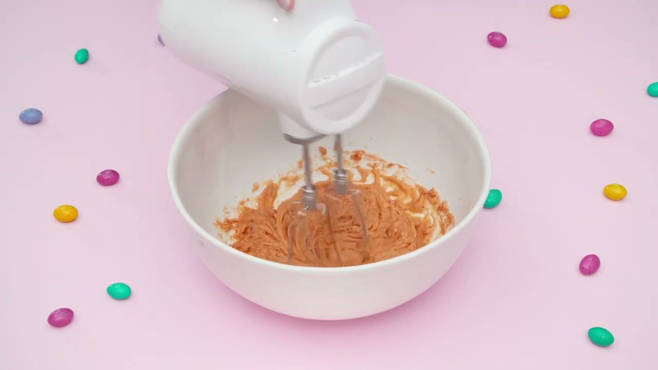 M&M'S Peanut Butter Easter Bunny Hug Cookies