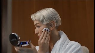 Design Trust Committee Members Prepare With La Prairie For The Ambadors Ball 2018