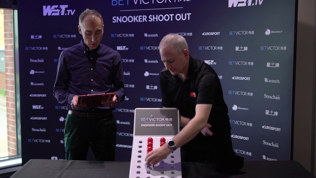 Brendan Moore Assists Ivan Hirschowitz With The Last 16 Draw BetVictor Shoot Out