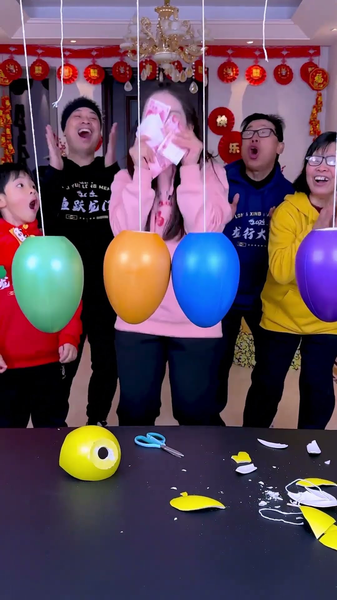 Who Gets The Most Money In The Golden Egg Cutting Game?#Funnyfamily #Partygames #Challenge #Funny