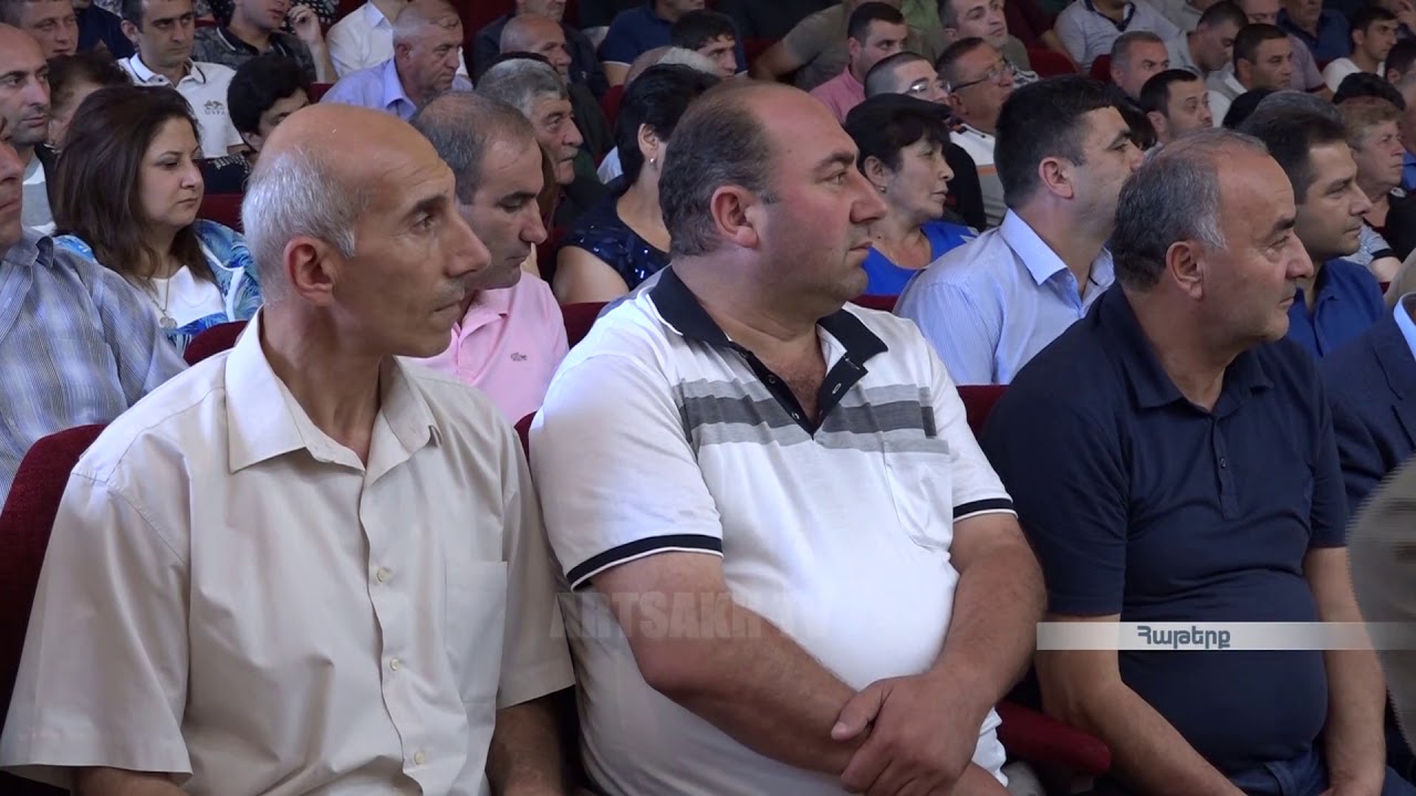 Բակո Սահակյանն աշխատանքային խորհրդակցություն է անցկացրել Հաթերք գյուղում