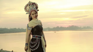 Miniatura del video "Aung Linn Naing (​ေအာင္​လင္​းႏိုင္​-ခ်စ္​သူ ဧရာဝတီ)"