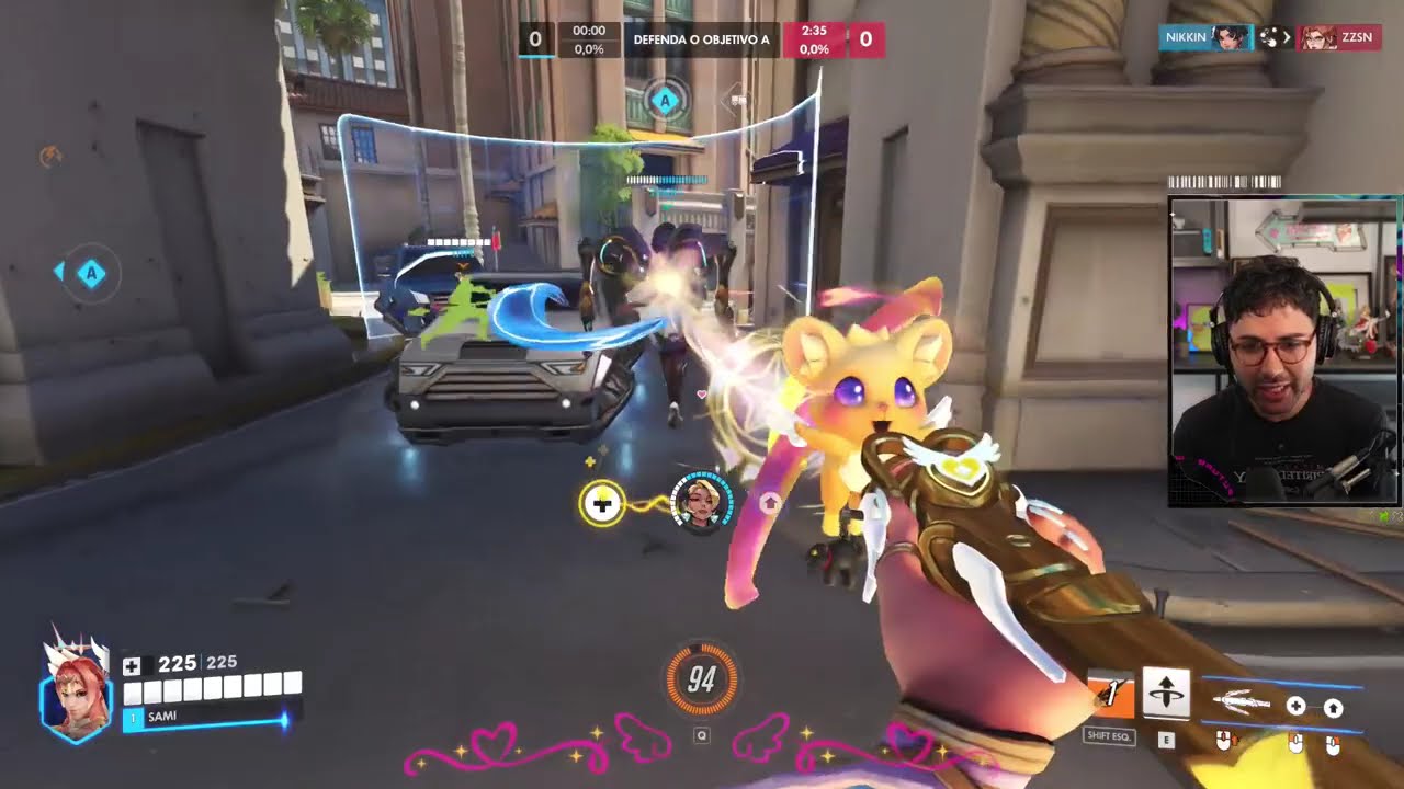 Samira Close jogando Overwatch e Marvel rivals