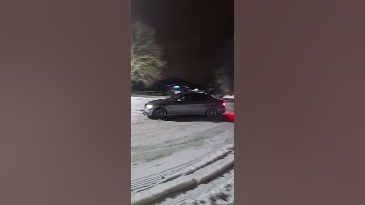 E90 335i slide#snow #slide #drift #slippery #bmw #n55 #bmwe90 #e90 #saloon #car #335i #335