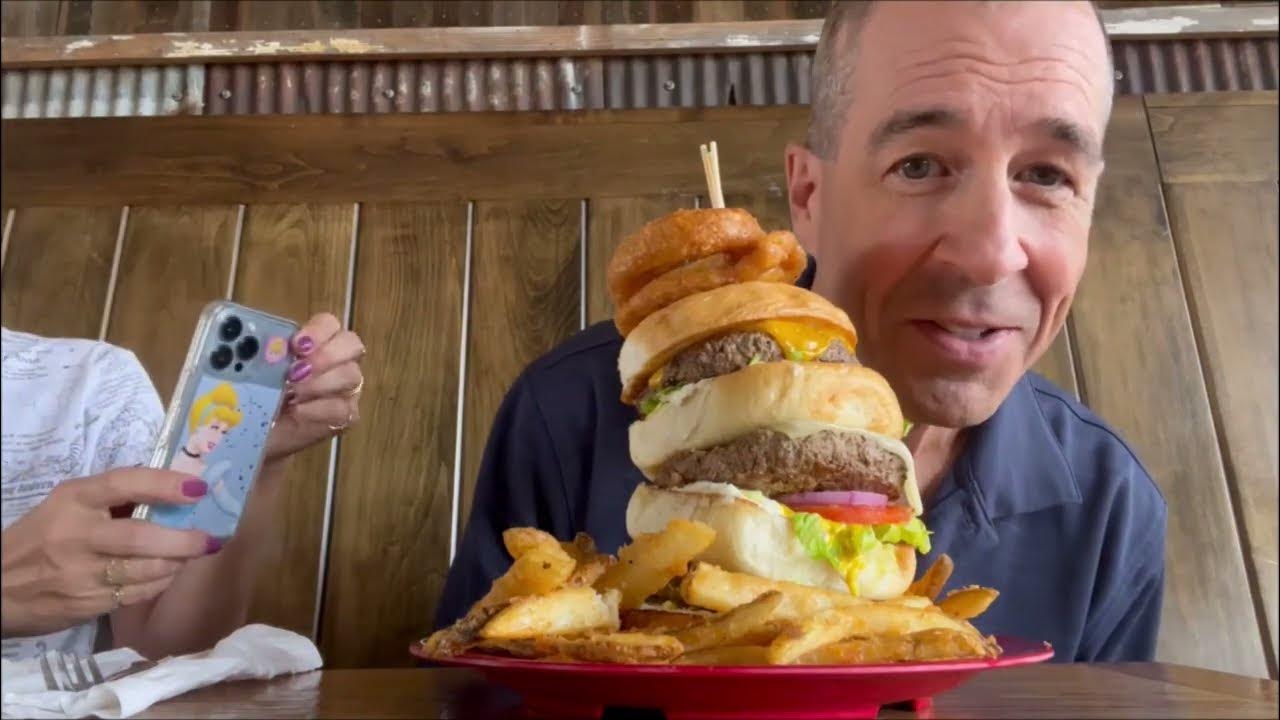 THE MUGSHOT BURGER CHALLENGE IN ALABAMA! 12 MINUTE TIME LIMIT Man
