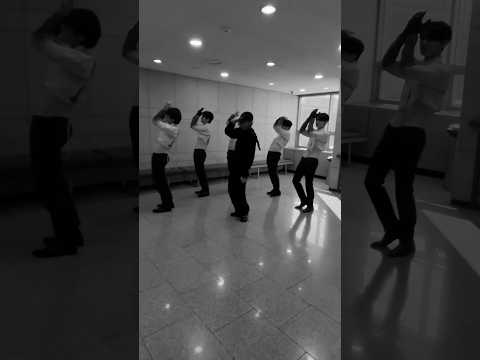 피냐타의 진짜 주인공! 피냐타 안무가 승현쌤과 함께 Hit that PINATA ❤️‍🔥(추신. 또 다른 주인공 영준쌤 감사합니다 😘)