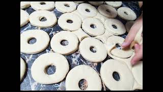 طريقه تحضير كيكة دوناتس /الدونات على أصولها..!   how to make donuts in simple way ..!