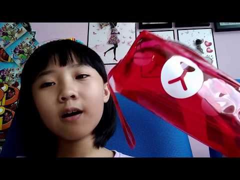 Video What's in my pencil case? Hộp bút mình có gì? | Bao... - youtube