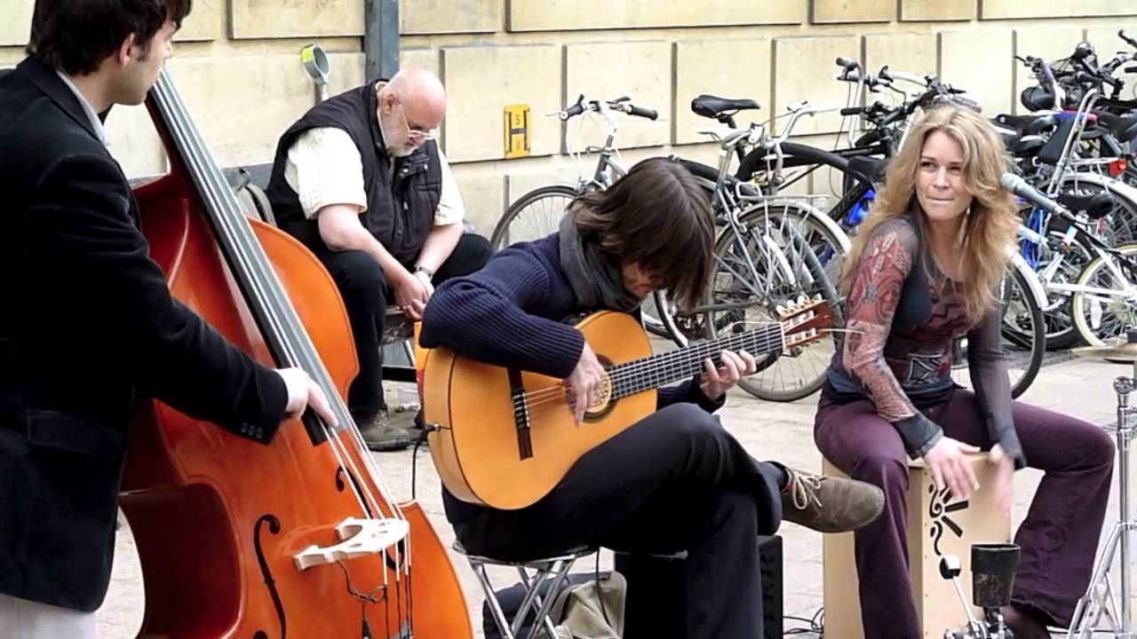 Fernando's Kitchen's Minor Rumba, live street-music!