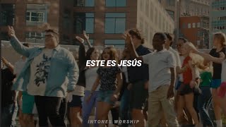 THIS IS JESUS FEAT. JORDAN SMITH  (Official Music Video) || Sub. Español + Lyrics