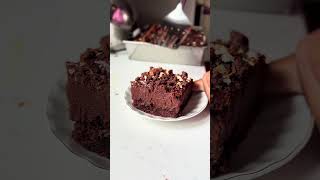 Texas Sheet Cake with Fudge Frosting and Chocolate Pecan Crumble #chocolatecake #sheetcake #recipe