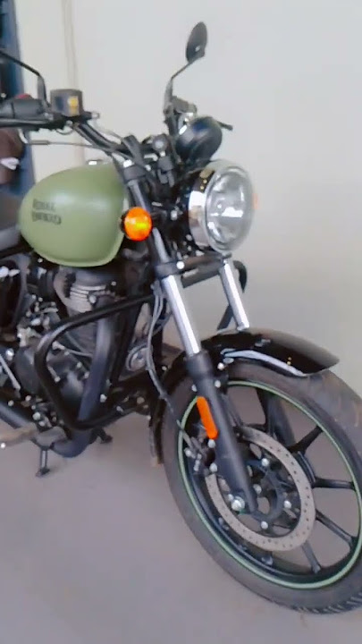 #royalenfield #shortsvideo #viral #youtubeshorts #shortvideo ₹royalengulfed #vlog #love #meteor350