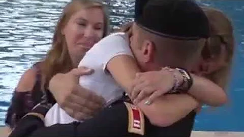 Army Reserve captain surprises daughter with early...