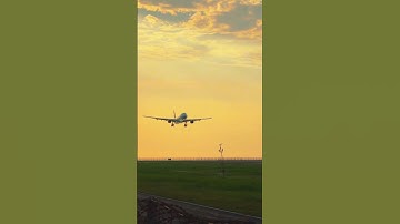 Smooth Landing Garuda Indonesia ✈️ | Best Aircraft Landing Moments