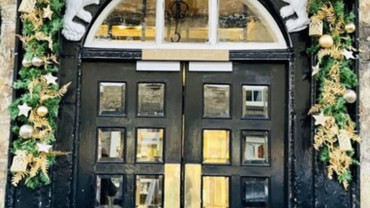 Macdonald Bear Hotel, Woodstock, United Kingdom | Travel With Kiara