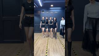 The Model Team For Teenagers Aged 10-12 Practicing Beautiful Walking Steps | Dàn Mẫu Teen 10 - 12T