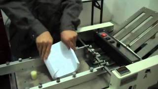 XH-382A paper folding machine.AVI