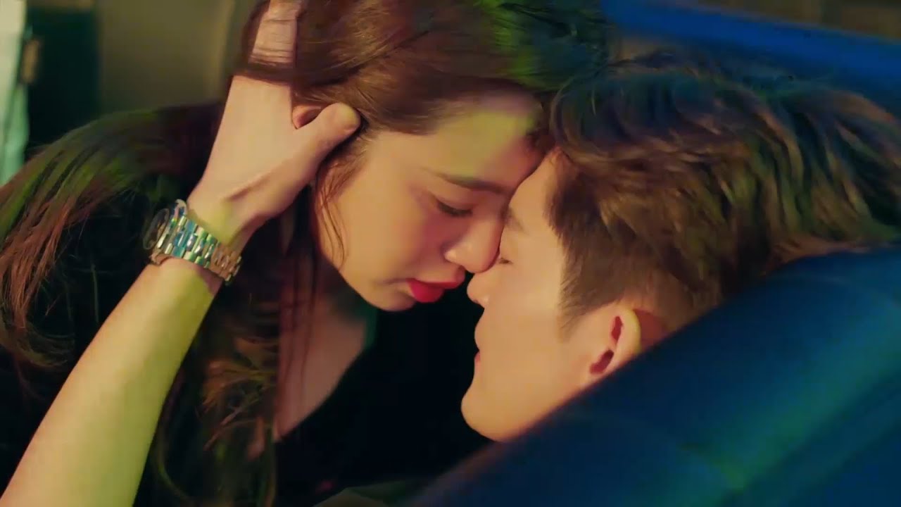 Movie！男女主醉酒後鼓起勇氣親吻對方！ 