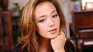 Leah Remini Bikini Photos Which Are Inappropriate For Even Adults