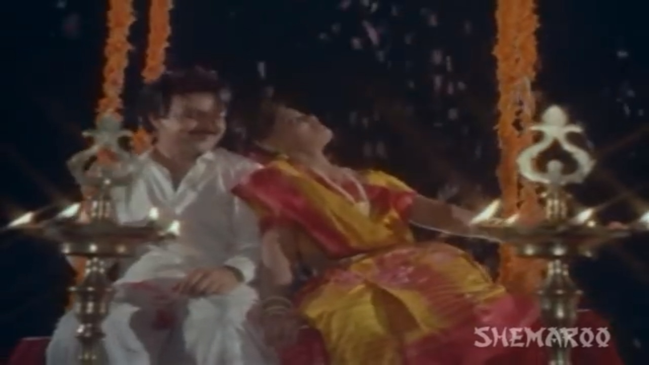Silk Smitha Romantic Song