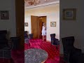 This Is How To Enter A Room Like A Queen