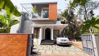 4.5 CENT ,1800 SQFT  ൽ എല്ലാ  സൗകര്യങ്ങളും  അടങ്ങിയ  ഒരു  അടിപൊളി  വീട് .