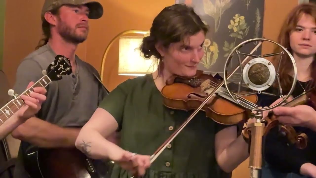 Burnt Mills Highballers