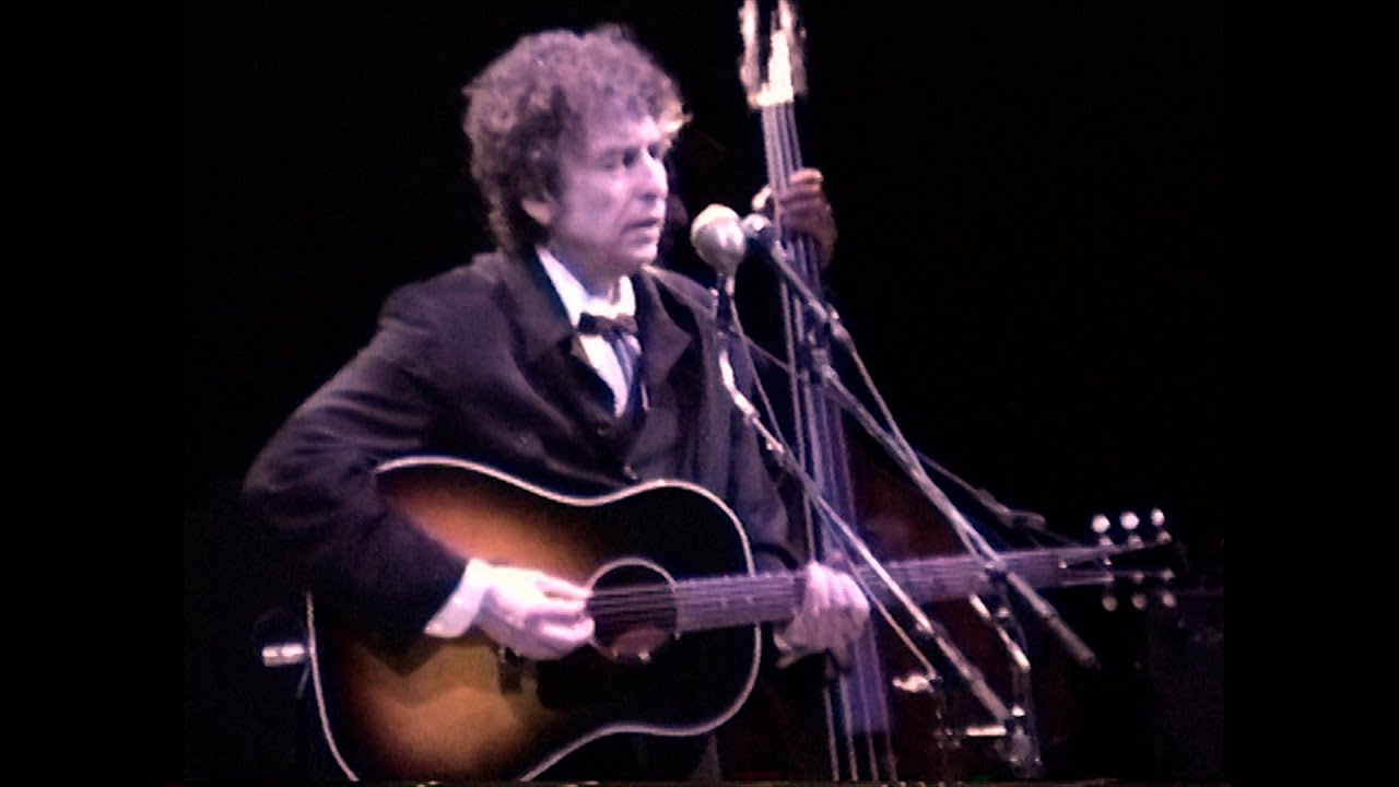 Bob Dylan A Hard Rain's A-Gonna Fall - YouTube