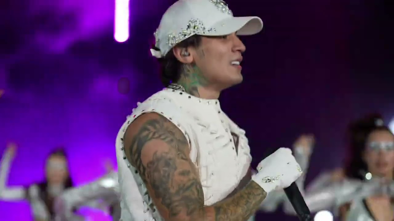 Çakal, 100 dansçıyla İstanbul Festivali'ni taçlandırdı