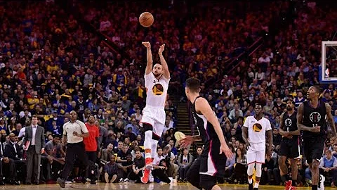 Stephen Curry Half Court Shot Compilation - DayDayNews