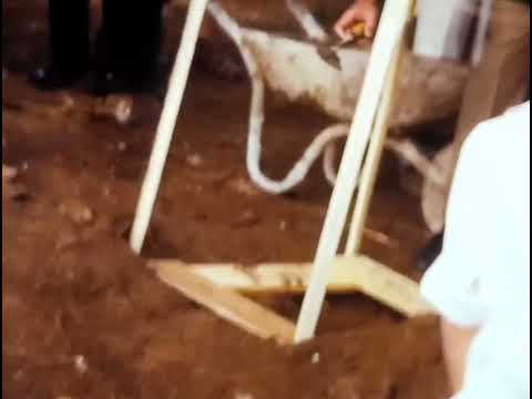 הנחת אבן הפינה ל„היכל התרבות” שלא נבנה, בערך 1975