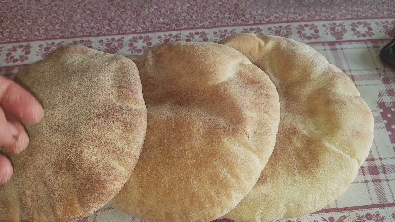 الخبز المنفوخ الفارغ بالسميد ناجح 100 ب100 من أسهل الوصفات