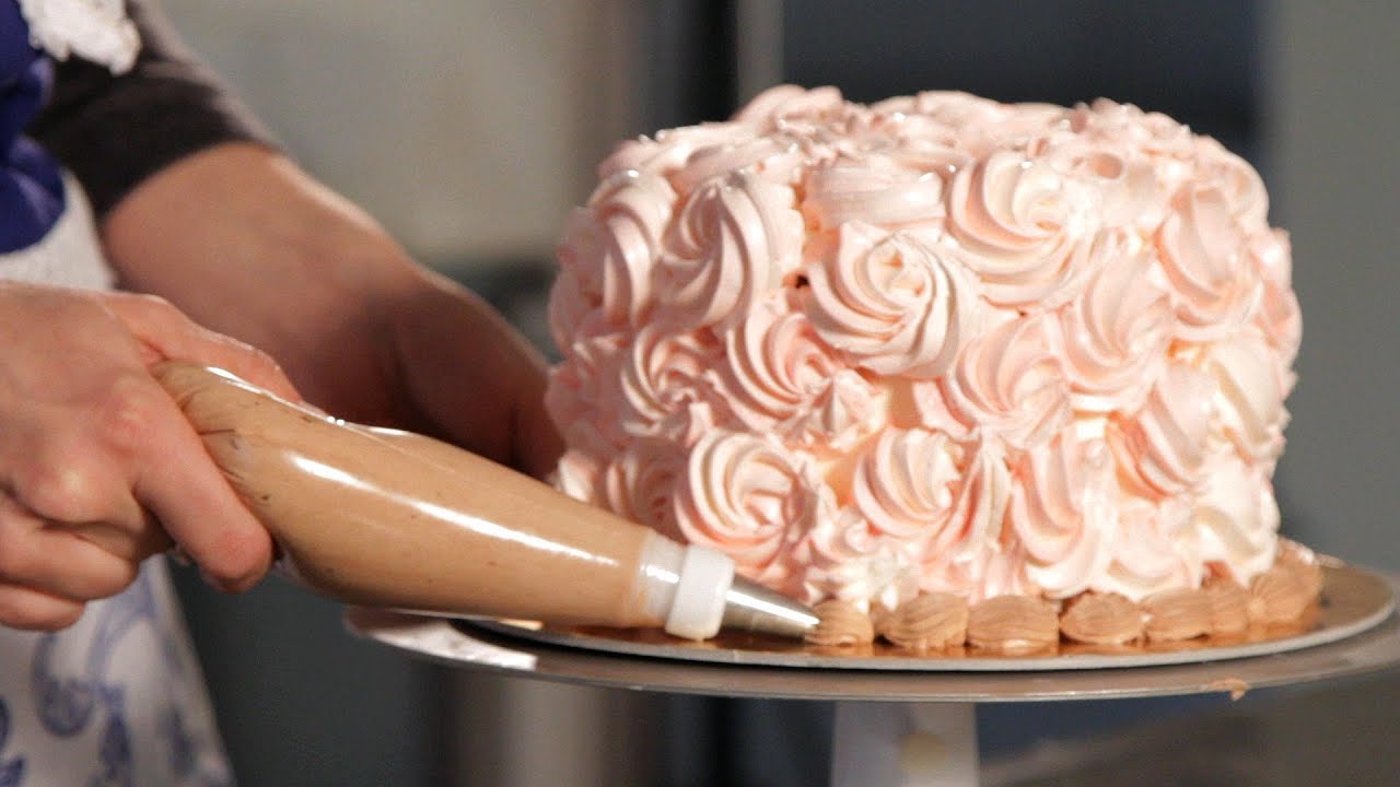 How to Do a Clam Shell Trim Wedding Cakes YouTube