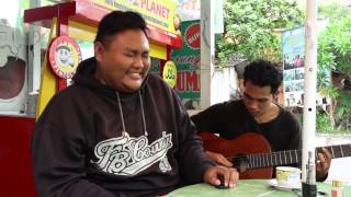 Bini Muda Dan Pentol Planet