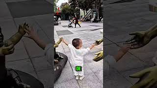 Annesini Heykel Sanan Çocuk 😢