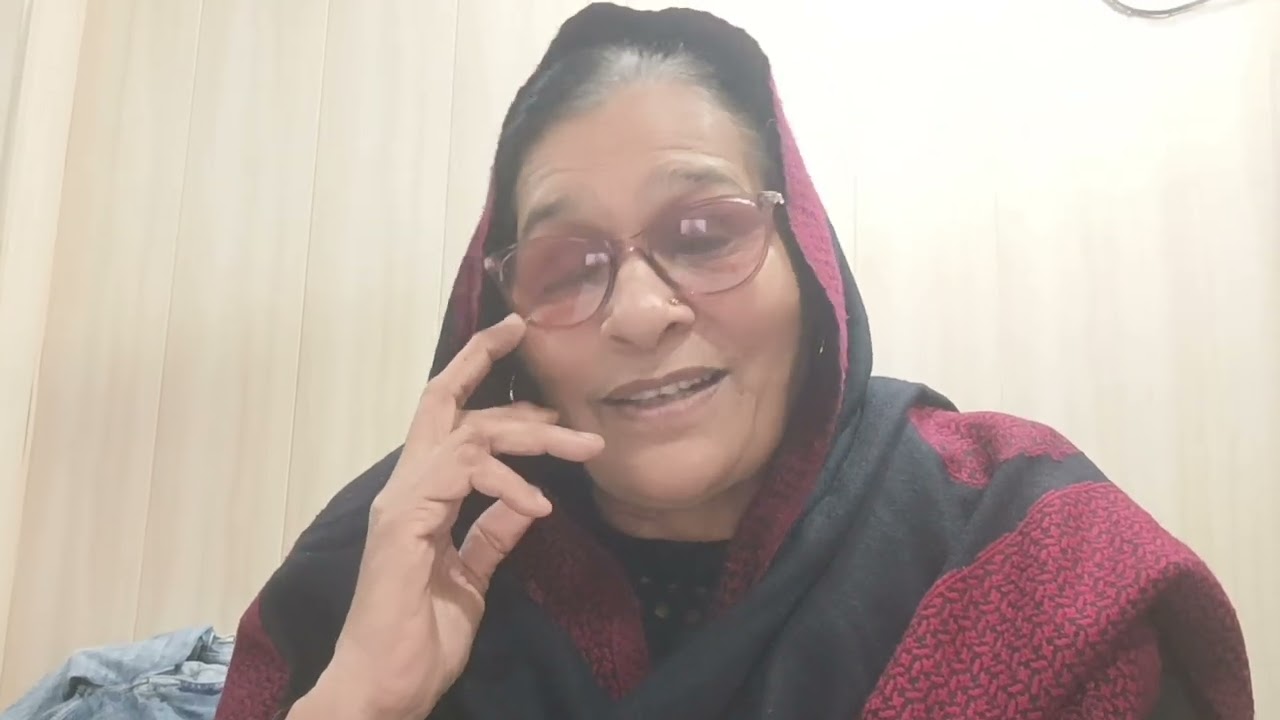 फरमान हुआ जारी #यूटयूब पर आई सभी बूढियों को हत्थे में कटवा दो # दर्शकों इस विडियो को जरूर देखें ##