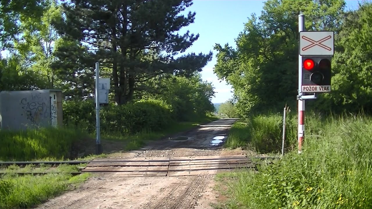 Spoorwegovergang Jablonica (SK) // Railroad crossing // Železničné priecestie