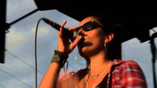 Video voorbeeld van "Ana Tijoux - Shock - Live 2012"