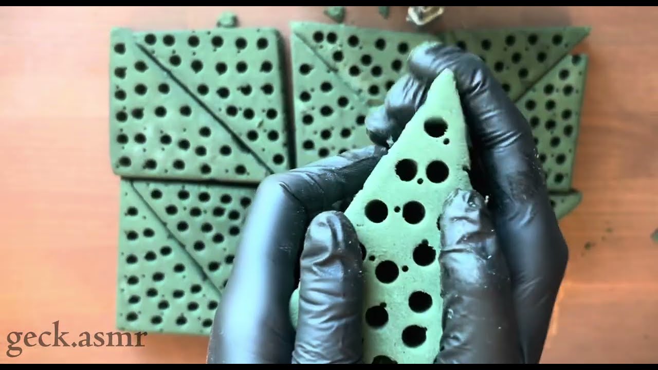 ❇️ Frozen Floral Foam ASMR - Holey triangular slices crush