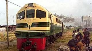 CC200-15 Old Locomotive @ Cirebon