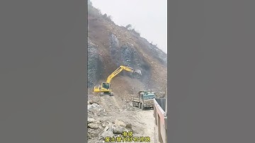 Landslide excavator The first perspective video of excavator work Construction machinery Record