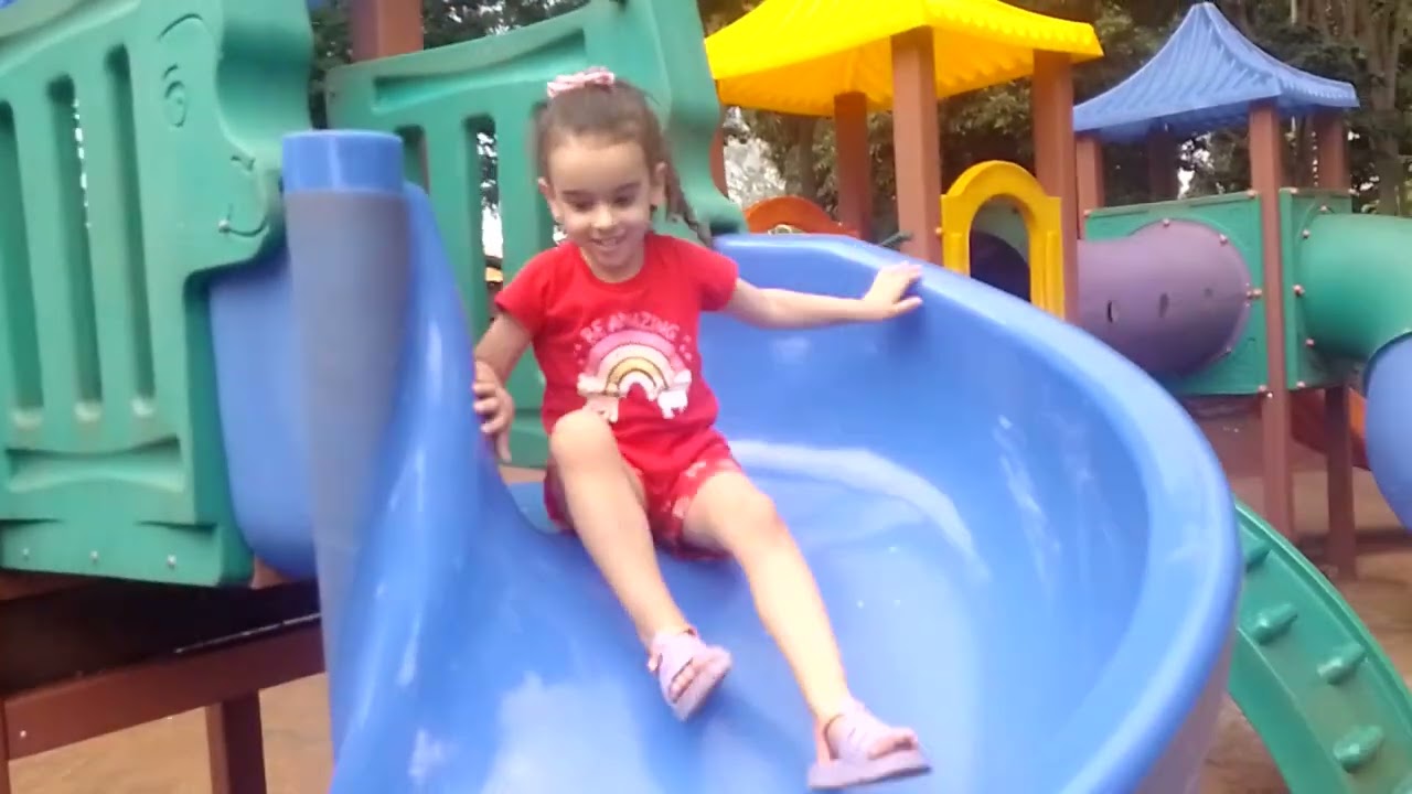 Sofia top no playground maratona.