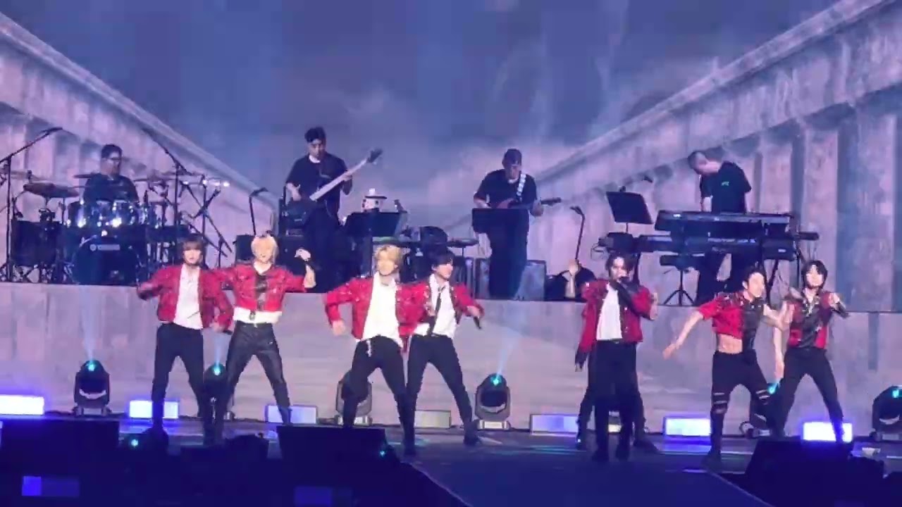 HELLEVATOR AND TOP/VICTORY SONG | STRAY KIDS (스트레이 키즈) MANIAC WORLD TOUR MELBOURNE 02/18/23 | 4K