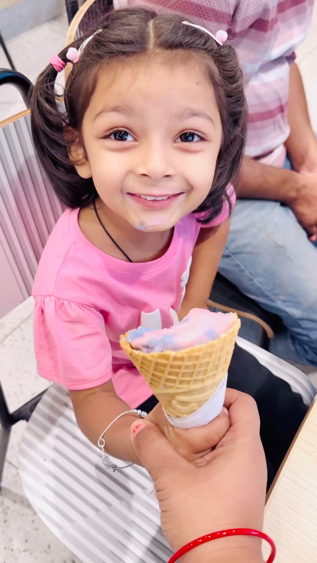 Tooktook ko mhngi ice cream dila ke papa hi fas gye