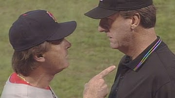2005 NLCS Gm4: La Russa ejected in the 7th inning