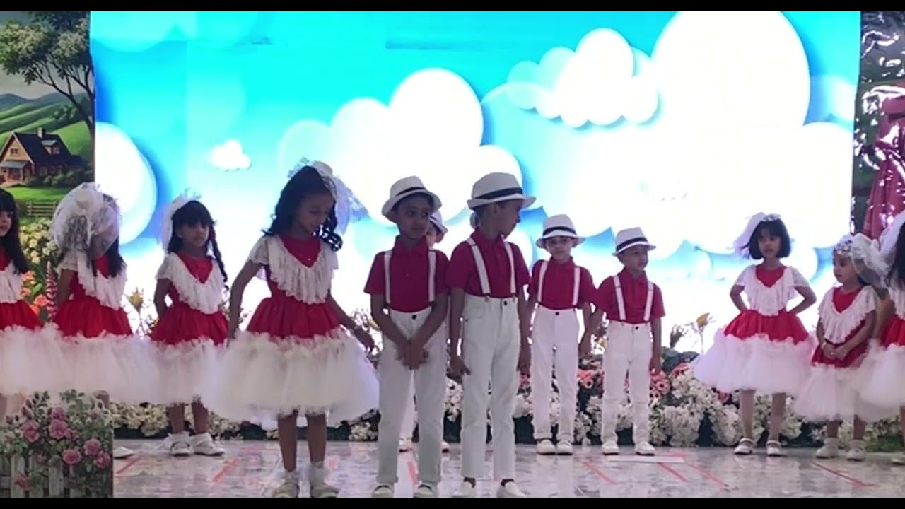 فقرات الحفل الختامي للدفعة العاشرة بعنوان حديقة الأحلام الجزء الثاني