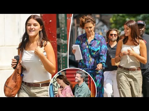 انضمت سوري كروز إلى والدتها كاتي هولمز في موقع التصوير أثناء تصوير فيلم ساعات سعيدة مع جوشوا جا
